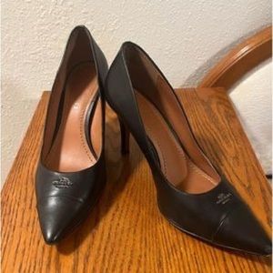 Classic Coach Black Leather Pumps size 8.5